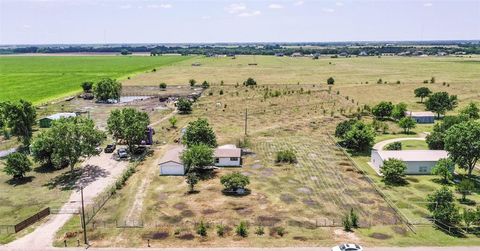 Photo of 1814 Broadhead Road, Waxahachie, TX 75165 (MLS # 21312072)
