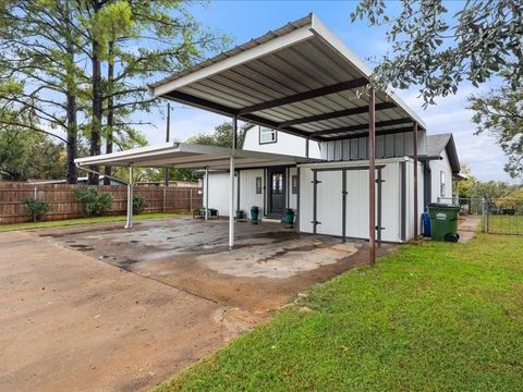 A home in Granbury