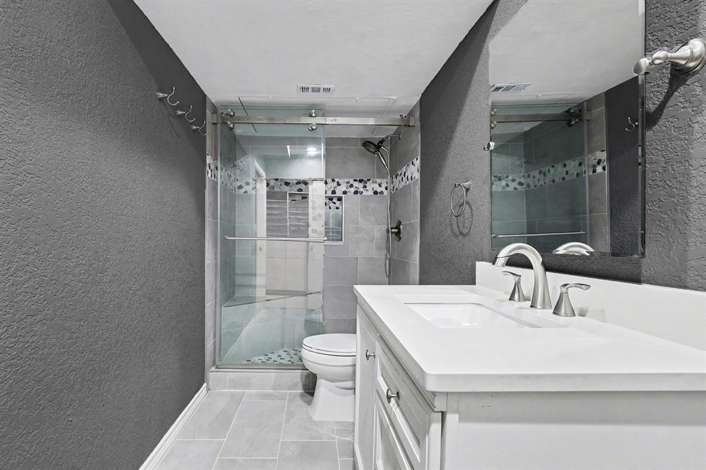 Oak Creek Condo - Residential