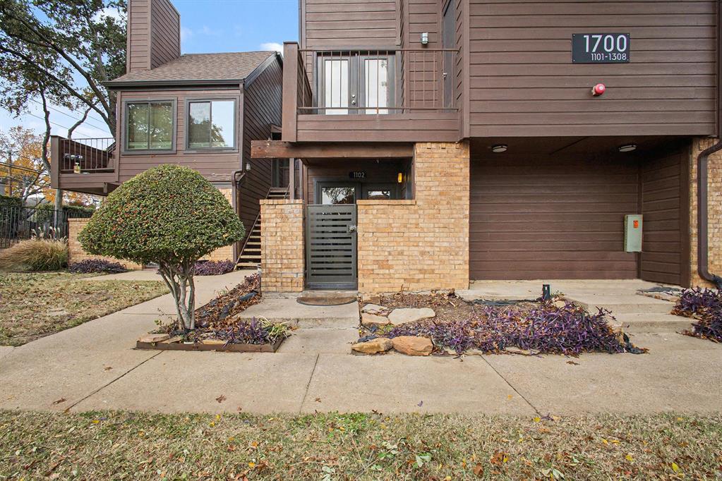 Oak Creek Condo - Residential