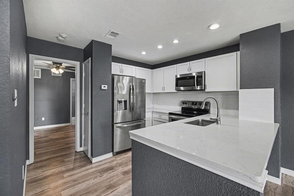 Oak Creek Condo - Residential