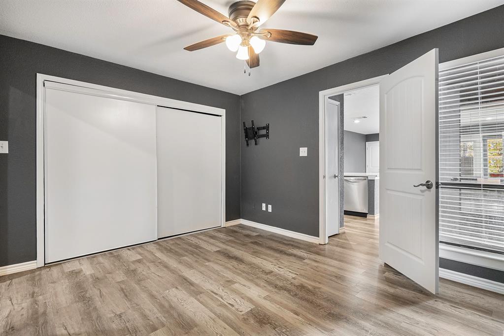 Oak Creek Condo - Residential