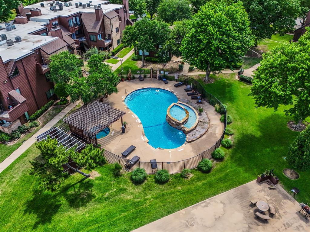 Oak Creek Condo - Residential