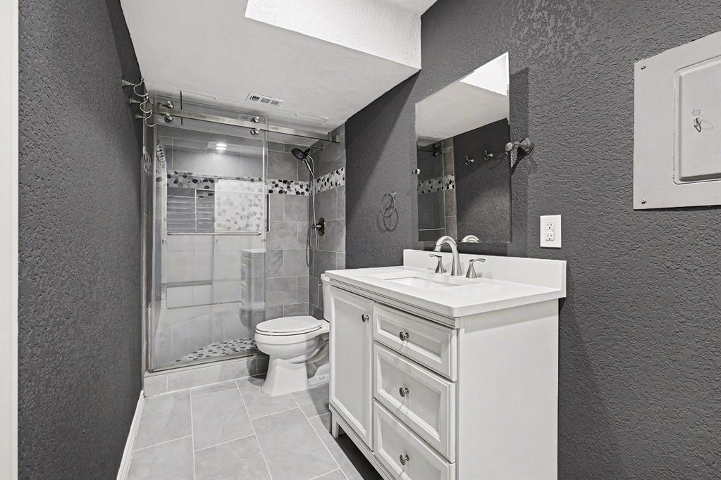 Oak Creek Condo - Residential