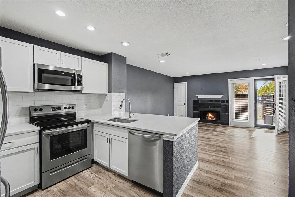 Oak Creek Condo - Residential