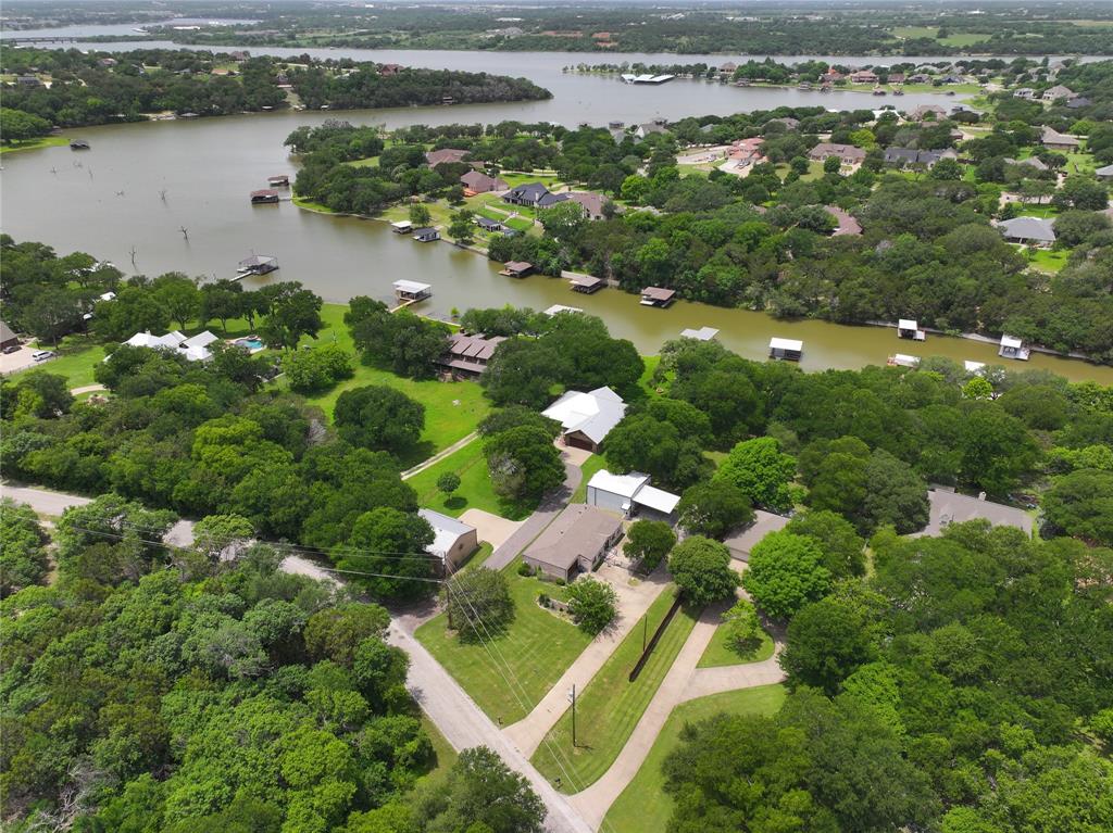 2314 Lakewood Court