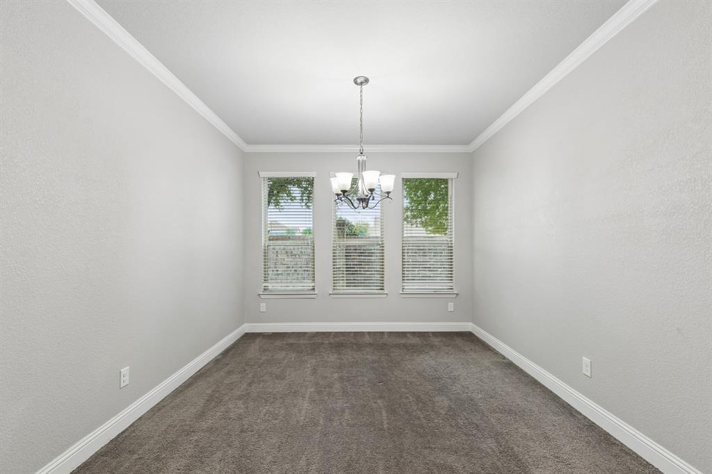 708 Feathering Way