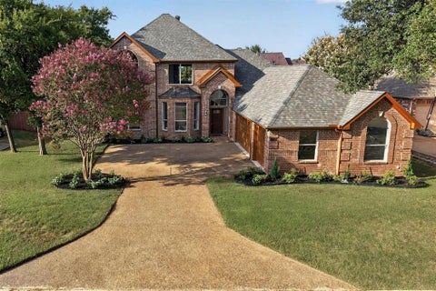 Photo of 3309 Shadow Wood Circle, Highland Village, TX 75077 (MLS # 21379521)
