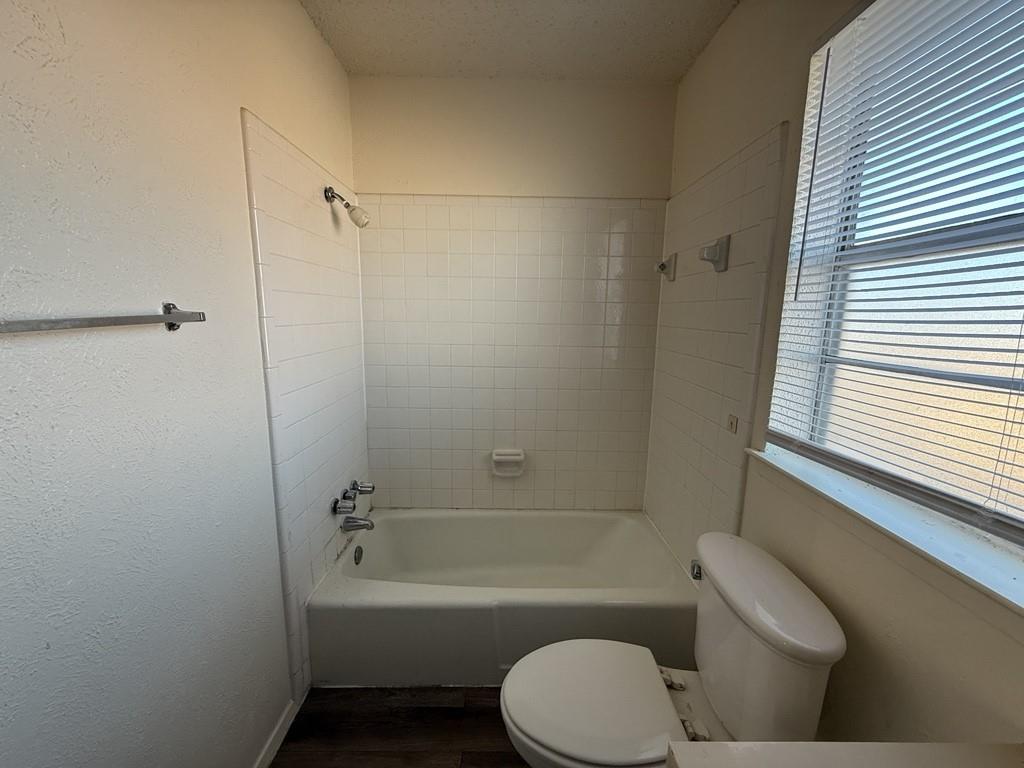 Rolling Meadows Twnhs - Residential Lease