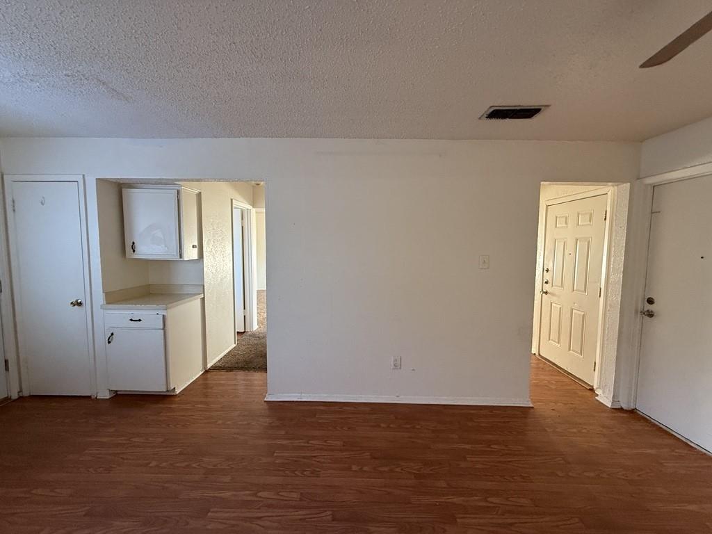 Rolling Meadows Twnhs - Residential Lease