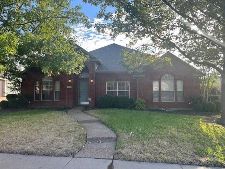 Beautiful 4 bedroom, 2 bath with 2 large living areas.  Plenty of natural light.  Kitchen has a lot of countertop space.  Fenced backyard has wooden pergola over patio area.  Hardwood floors throughout the home with new carpet in bedrooms. Pictures are old.