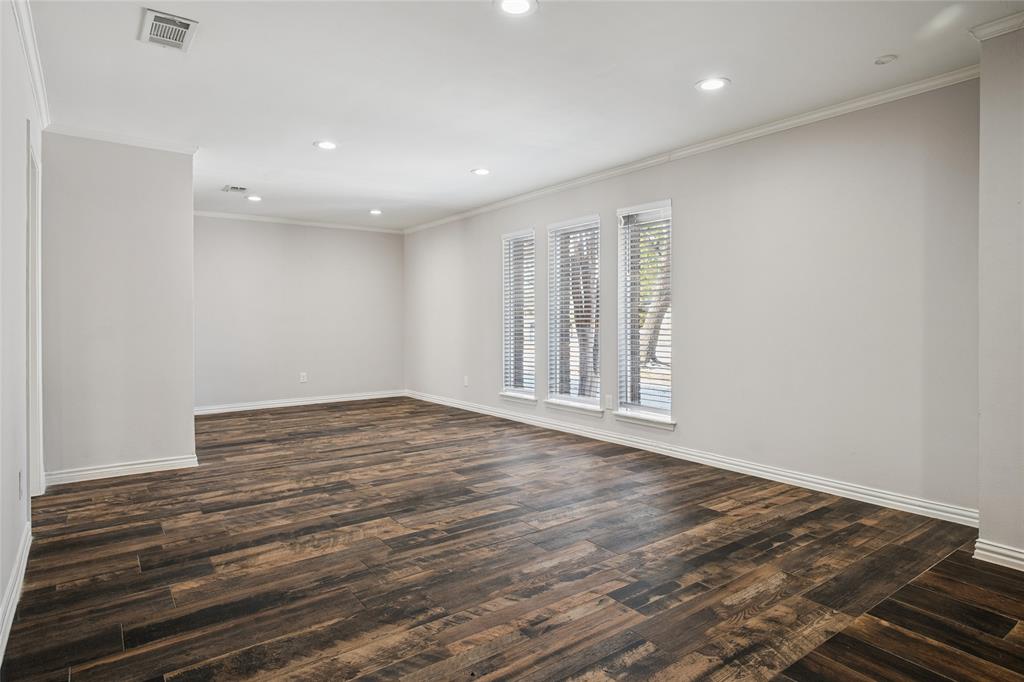 1604 Northcrest Drive