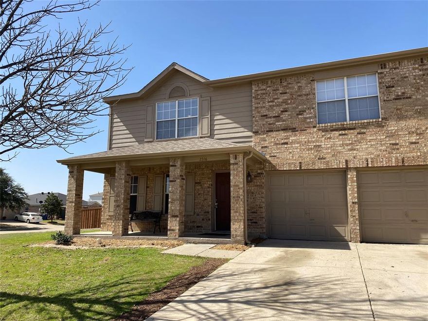 LOCATION, LOCATION, LOCATION, FRISCO SCHOOLS GEM Nicely updated, WOOD FLOORS DOWN STAIRS, CARPET UPSTAIRS, 4 BEDROOMS, 2.1 BATHS, AND READY FOR YOU. OVER SIZED CORNER LOT WITH PLENTY OF ELBOW ROOM AND GIANT BACKYARD. OVER SIZED PAVESTONE PATIO WITH CANVAS DECK COVER, DID I MENTION FRISCO SCHOOLS! WONDERFUL FAMILY HOME