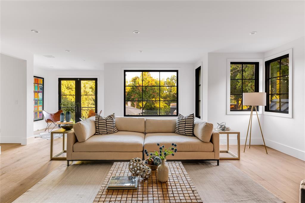 Williams-Caruth Terrace - Residential