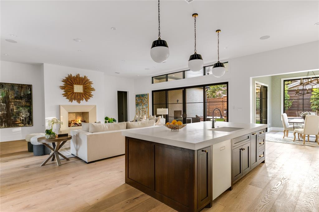 Williams-Caruth Terrace - Residential