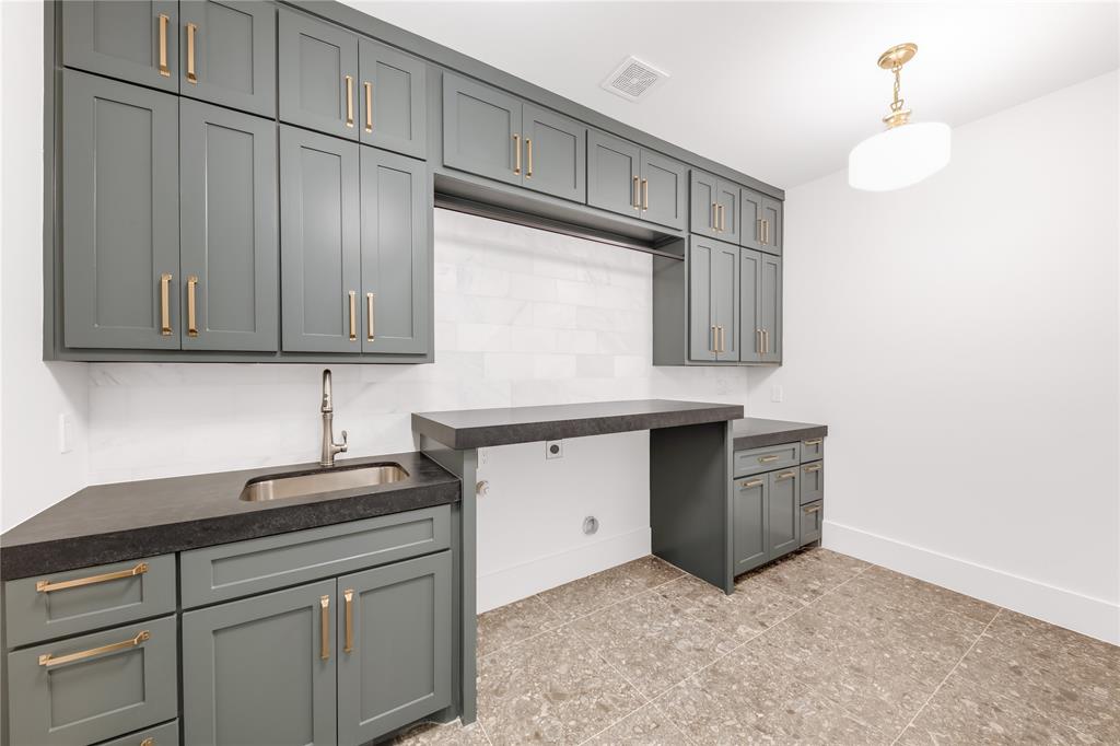 Williams-Caruth Terrace - Residential