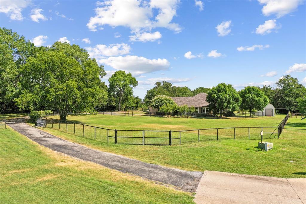 4797 Red Oak Circle