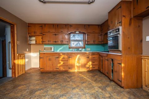 Tiny photo for 1414 Rice Avenue, Gainesville, TX 76240 (MLS # 21210428)