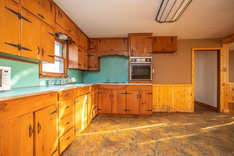 Tiny photo for 1414 Rice Avenue, Gainesville, TX 76240 (MLS # 21210428)