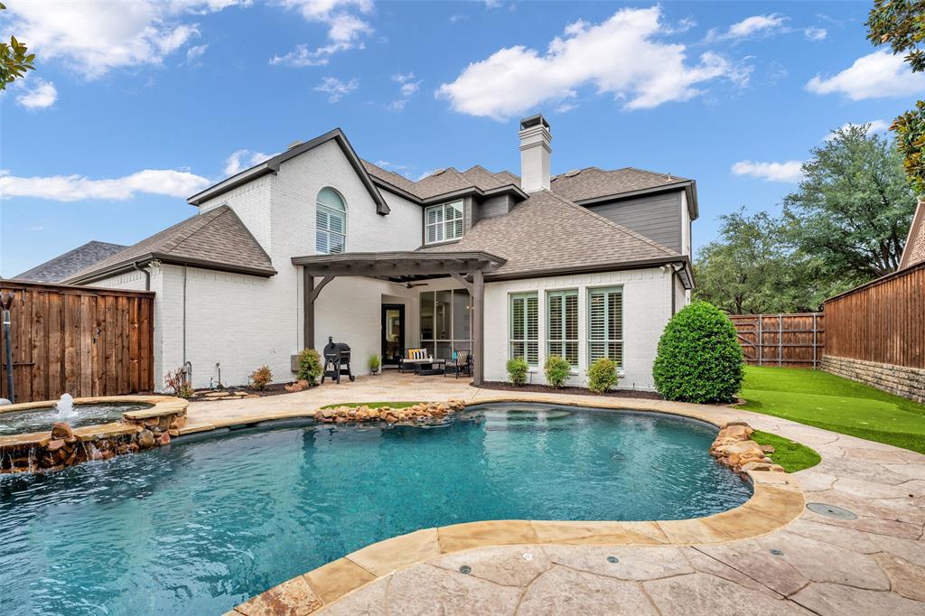5085 Shoreline Drive