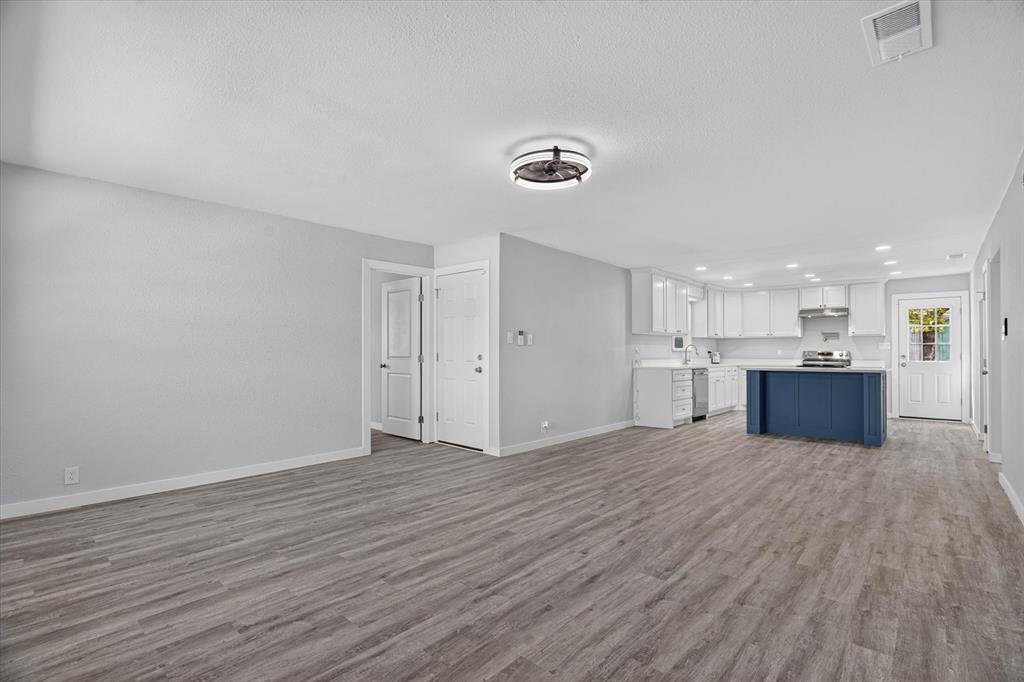 1225 W Belknap Street