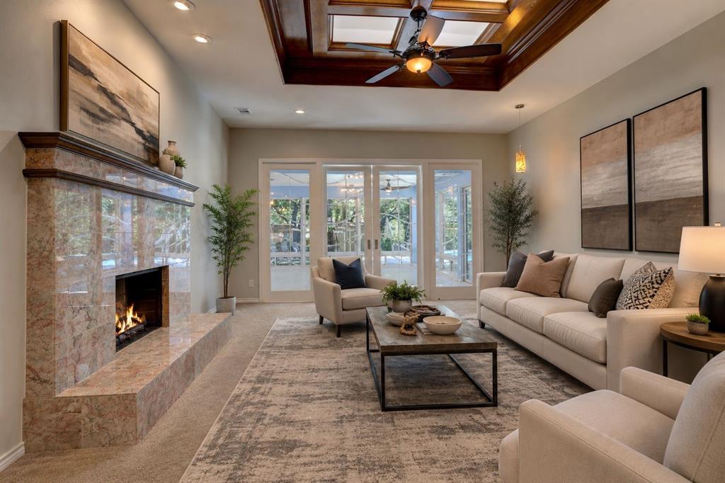 920 Raywood Circle