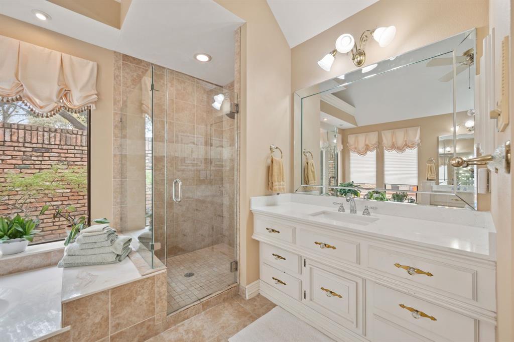 Woodland Hills Colleyville - Residential