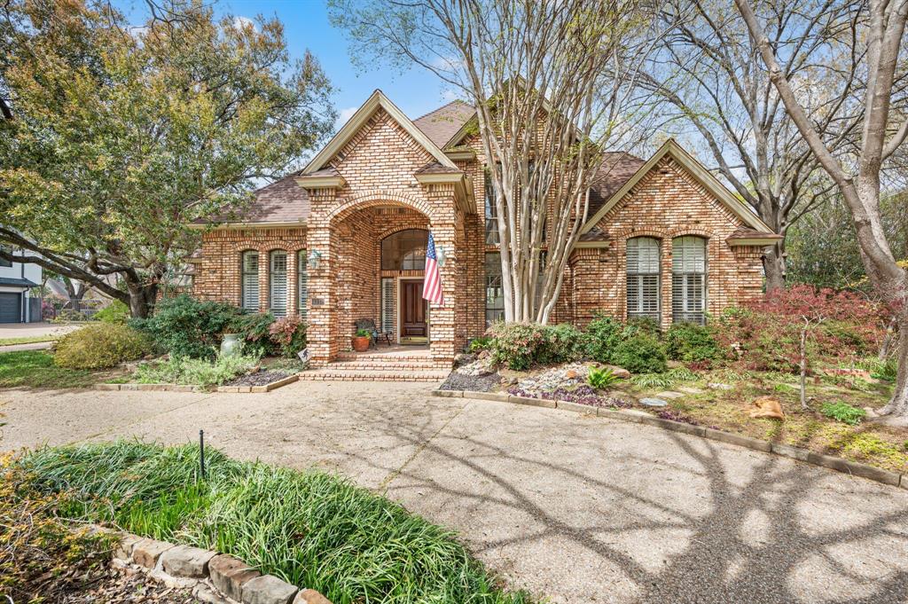 Woodland Hills Colleyville - Residential