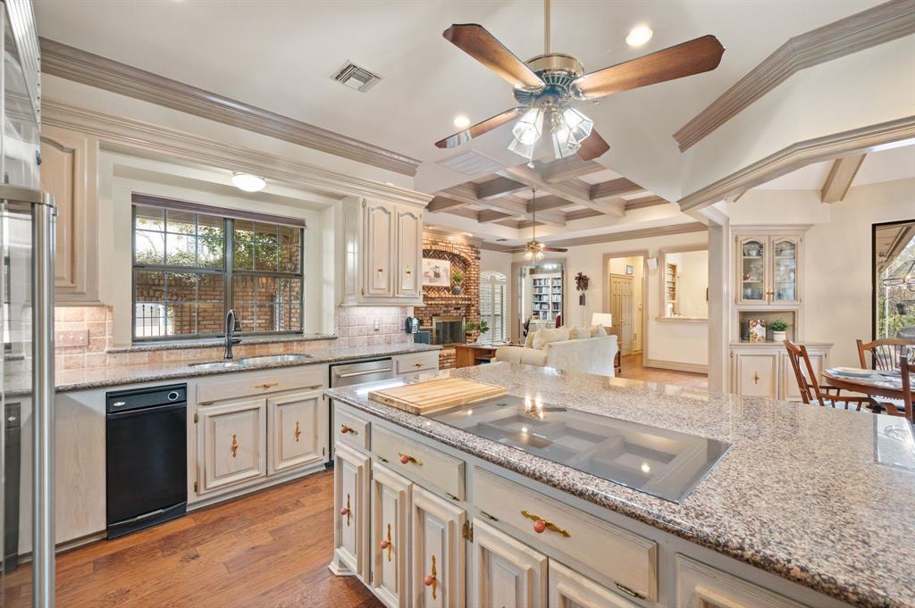 Woodland Hills Colleyville - Residential