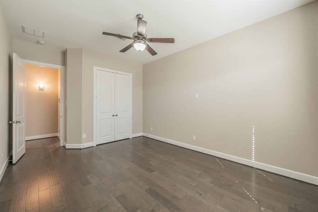 1102 Rendon Place