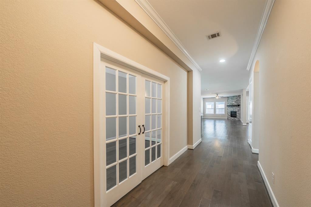 1102 Rendon Place