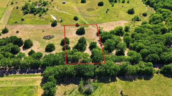 ADDRESS PRIVATE, ABBOTT, TX 76621 - Image cf0685e7f203b479b7052de4bb5e241b/1661551916