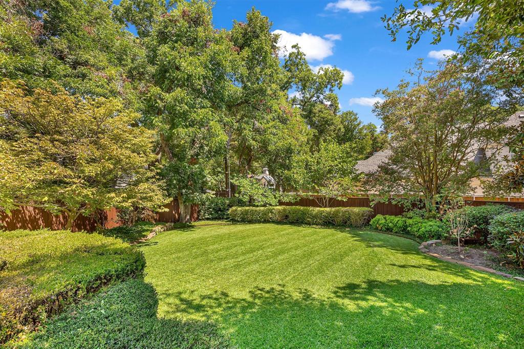 9908 Robin Hill Lane