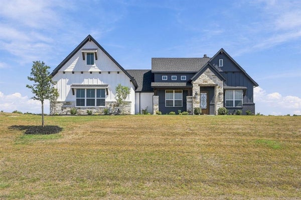 251 MARIE LN, WAXAHACHIE, TX 75167 - Image cf0f9e11dbb8e42281228d3f9cfd5c1d/4130069103