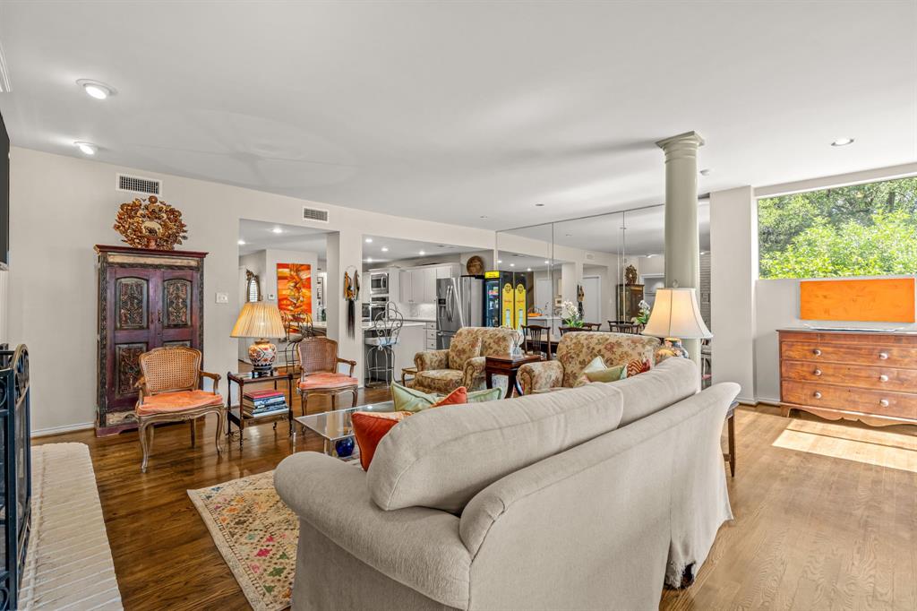 2129 Fountain Square Drive