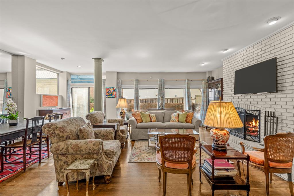 2129 Fountain Square Drive