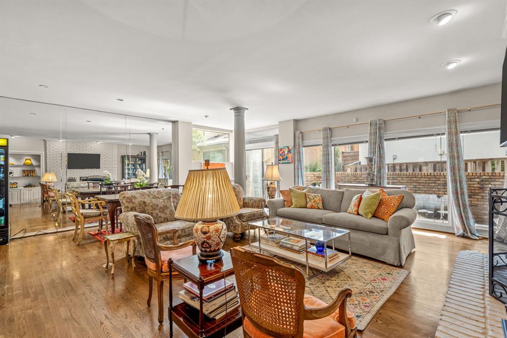 2129 Fountain Square Drive