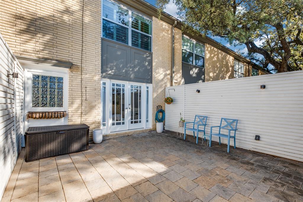 Northpark Garden Townhouses - Residential