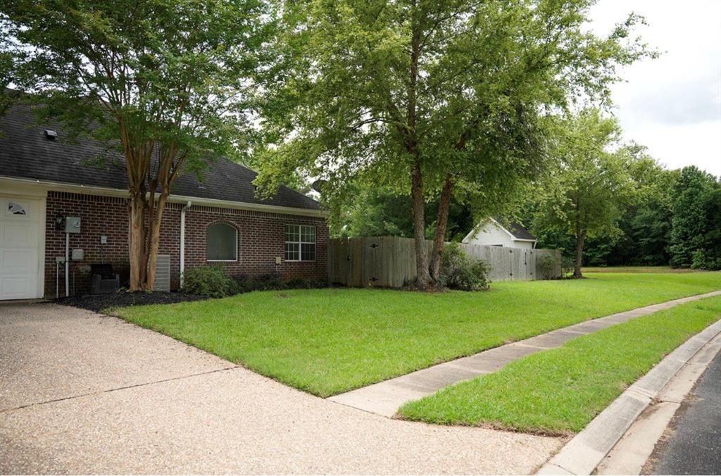8146 Myrtlewood Road