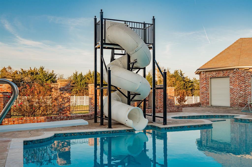 Oaks Of Buffalo Way - Residential