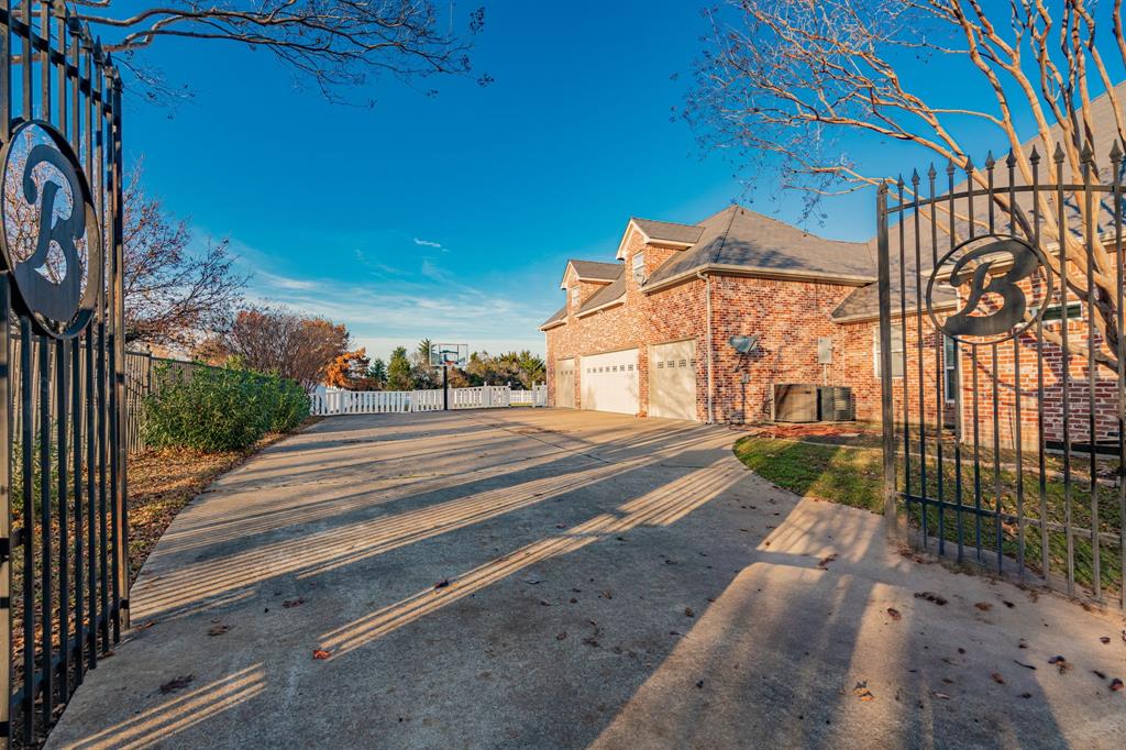 Oaks Of Buffalo Way - Residential