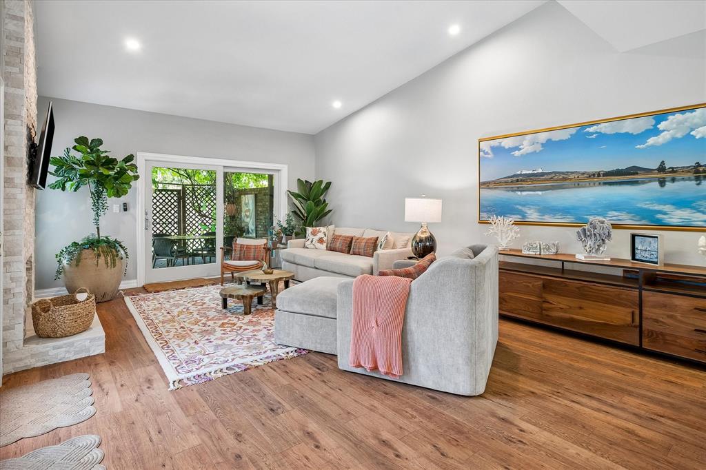 12484 Montego Plaza