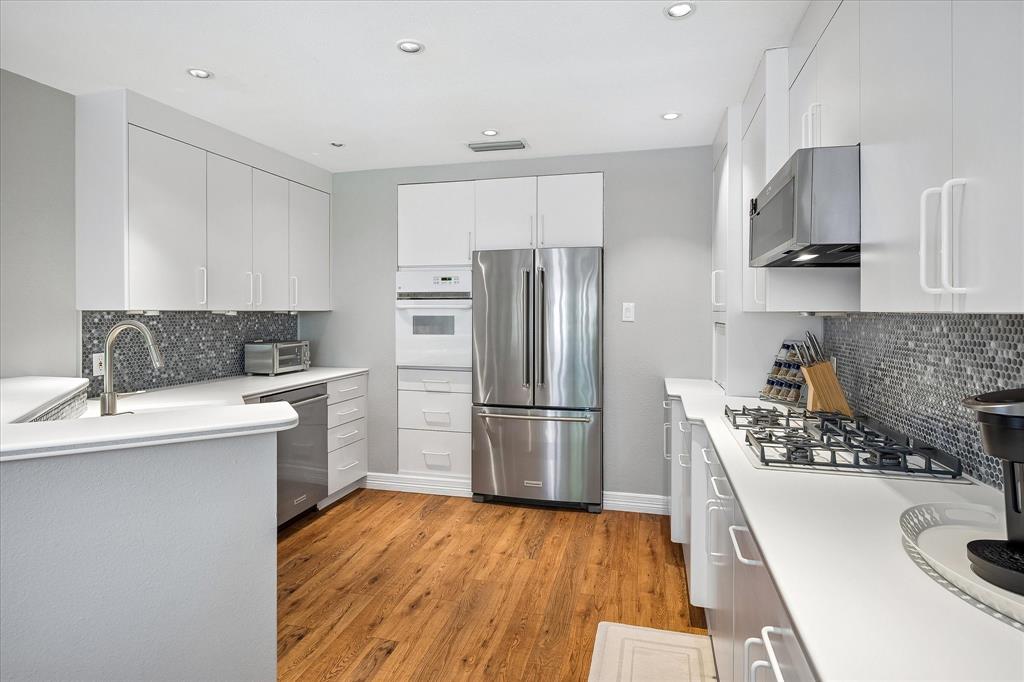12484 Montego Plaza