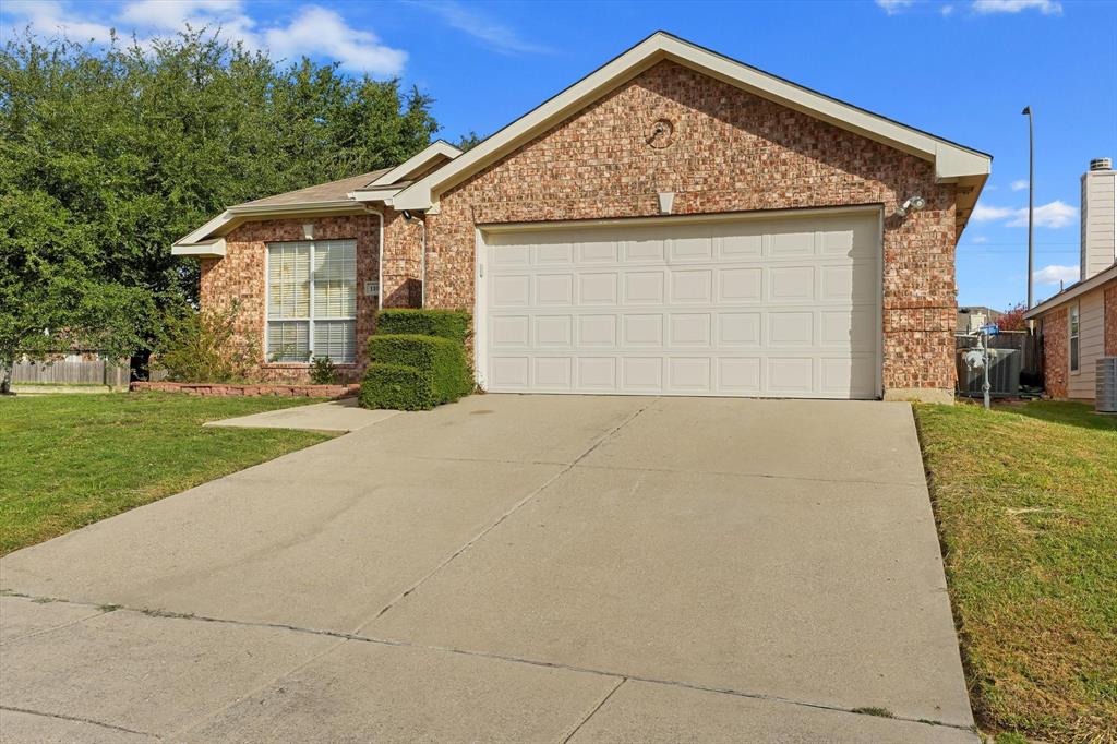 1101 Bellcrest Drive