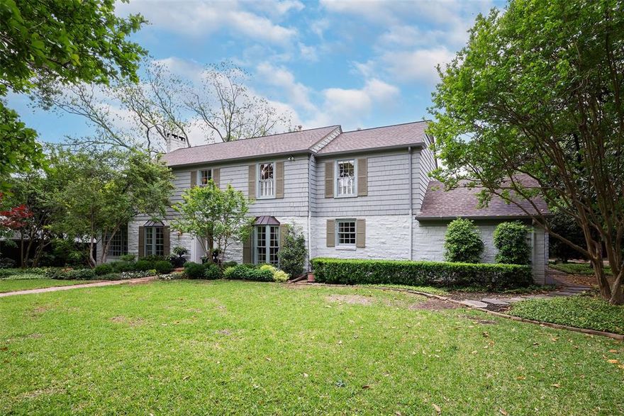 East Coast Sensibility meets Southern Hospitality! Sophistication, style and charm are hallmarks of this impeccably presented property in the hills of Devonshire.  Located on a country lane street, this classic home is beautifully framed by majestic trees and mature landscaping which add intrigue and privacy to the property.  The .56 acre corner lot gives ample space for front and rear gardens and play areas. The home's center entrance opens to a large foyer leading to a graciously sized and well appointed living and dining areas.  The sunroom-den with bookcases and a fireplace is a warm and inviting spot for coffee or cocktails. The functional kitchen opens to a keeping area and breakfast room. A downstairs guest suite is a plus. Upstairs features three bedrooms and two baths.  A real bonus is the adjacent guest house which serves as a third entertaining area. Outdoor living abounds with gardens, brick patio with pergola, covered porch and cocktail pool.  A tranquil retreat!