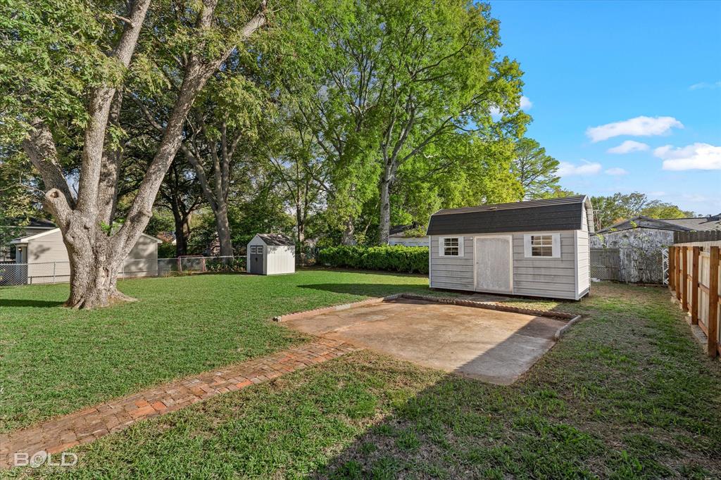 BROADMOOR - Residential