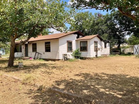 601 S Colorado Street Whitney TX 76692