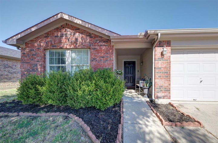 Photo 1 of 24 — 8817 King Ranch Drive, Cross Roads, TX 76227