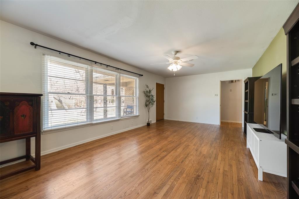 1610 Laurelwood Drive