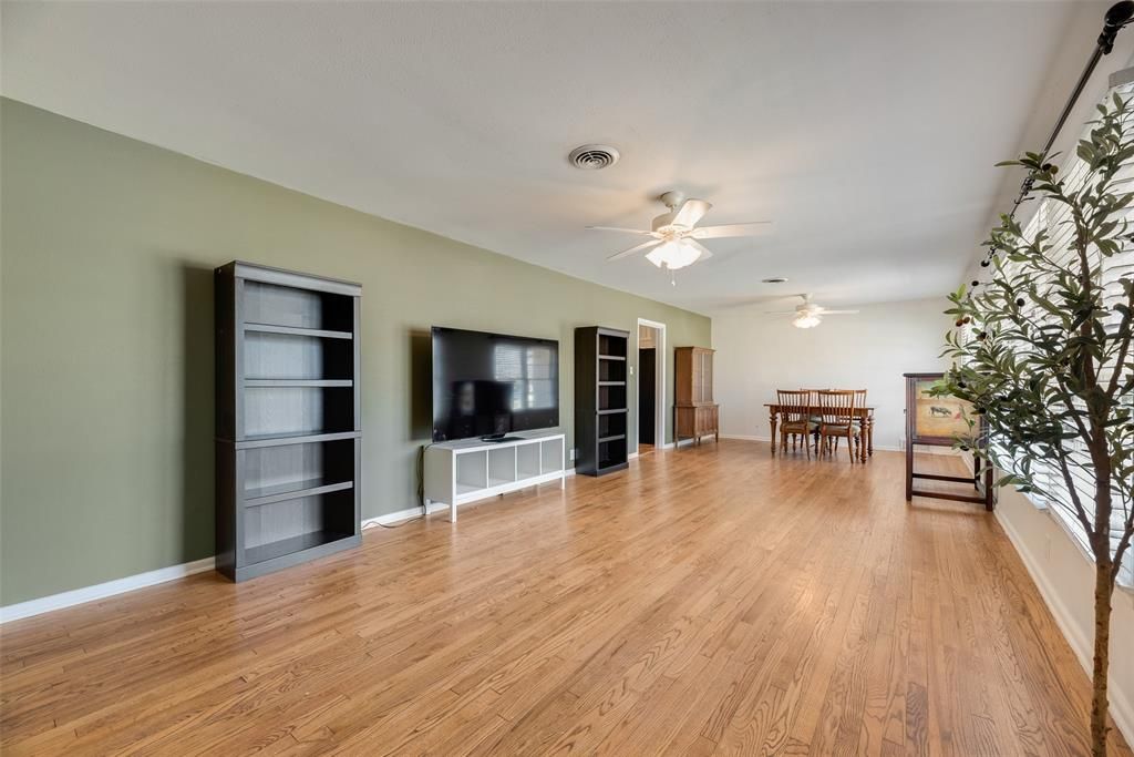 Photo of 1610 Laurelwood Drive, Denton, TX 76209 (MLS # 21194089)
